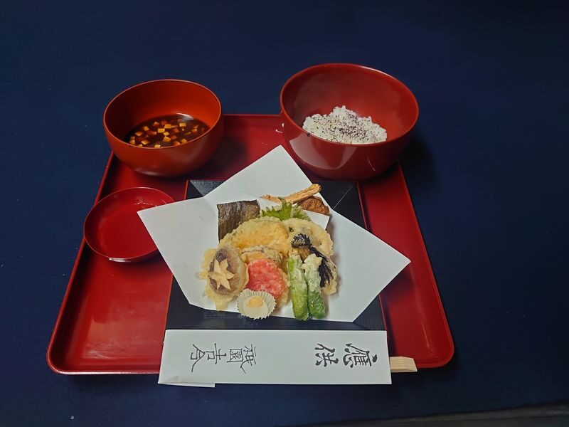 Kyoto Guided Afternoon Tour from Kyoto or Osaka - A guide and bus make the route easier, not slower