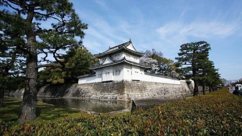 Kyoto: Guided Tour - Explore Nijo Castle and Railway Museum - Practicalities, Transportation, and Group Experience