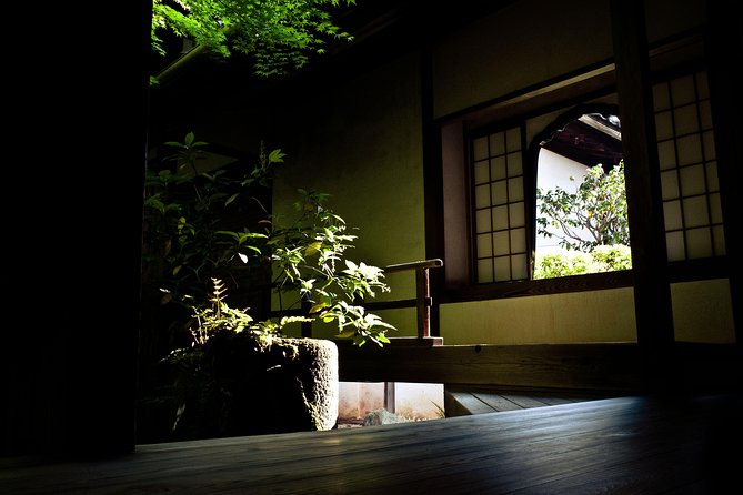 Kyoto Hidden Gardens Group Walking Tour - Meeting and Pickup