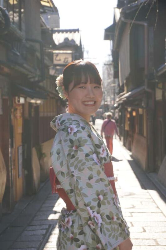 Kyoto: Kimono Experience & Glass-Top Scenic Ride (1.5 Hours) - FAQ