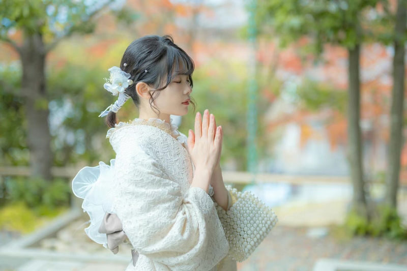 Kyoto Kimono Rental Experience (Optional Elegant Hairstyle/Japanese Makeup/Photography) (Ookini Kimono Rental Yasaka Shrine Gion Store) - The details that make this rental useful