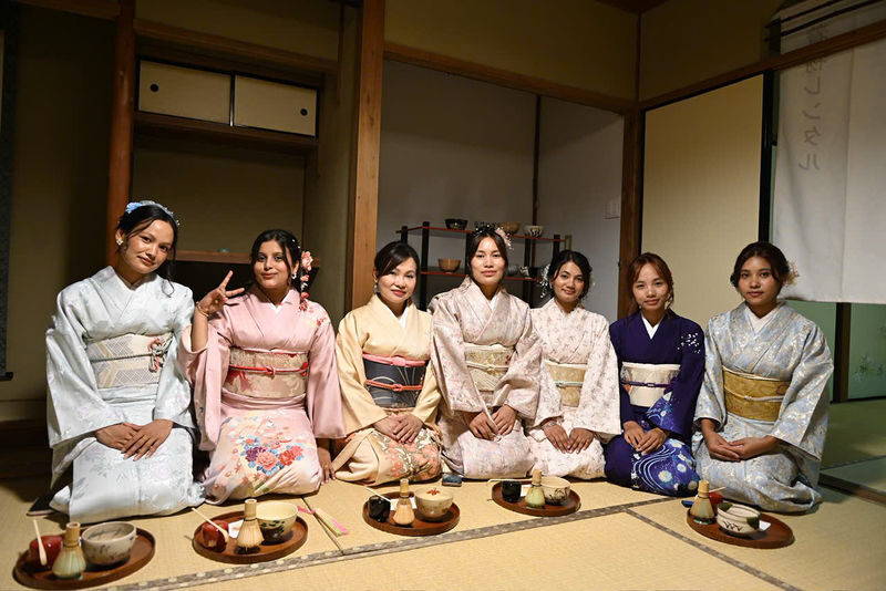 Kyoto: Kimono, Tea Ceremony with Japanese Garden and Studio - From Kiyomizu-Gojo to Kiyomizudera and Hokan-ji