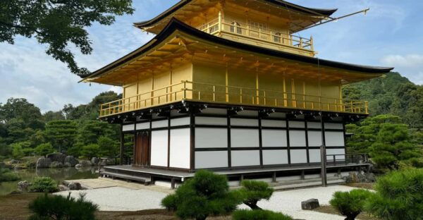 Kyoto: Kinkakuji, Golden Pavilion Guided Tour in 90 Minutes - Inclusions and Exclusions