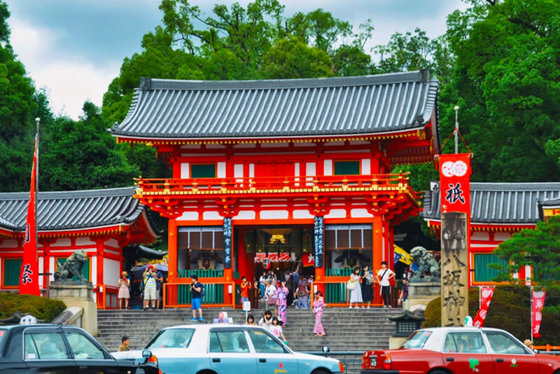 Kyoto Kiyomizu-dera, Fushimi Inari-taisha, Arashiyama Tour - The guide and driver shape the day