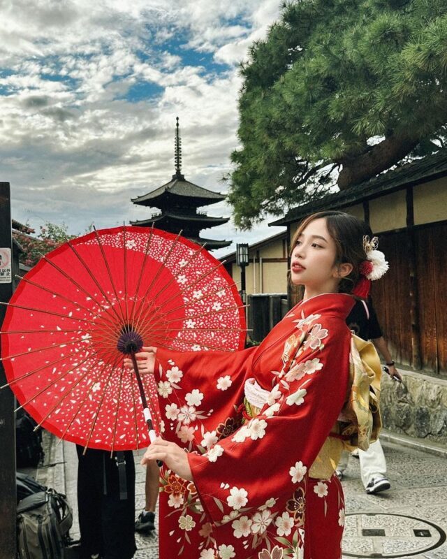 Kyoto Kiyomizu-dera Temple | Kimono, Yukata, Furisode Rental Experience, Japanese Makeup, Photography Service | (2-minute walk to Kiyomizu-dera Temple) - At a glance