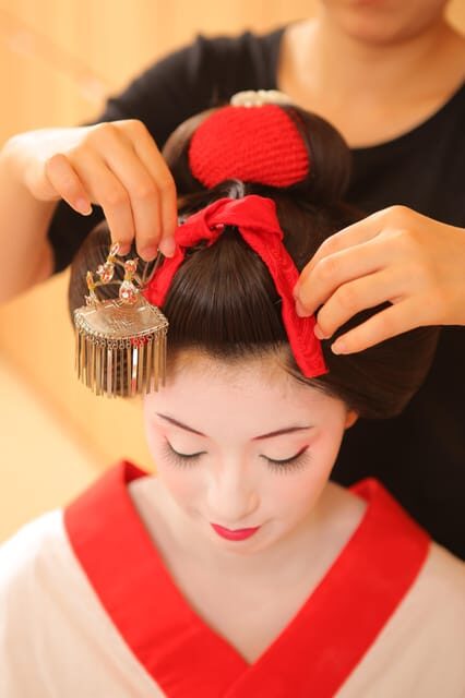 Kyoto: Maiko Makeover and Photoshoot Experience - Authenticity and Quality