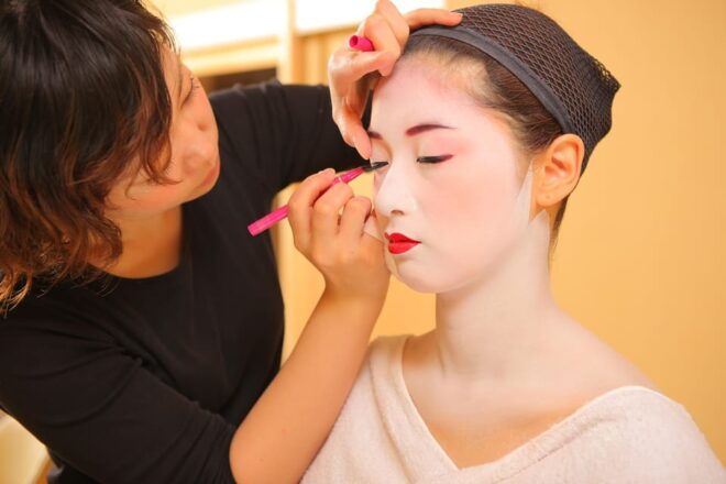 Kyoto: Maiko Makeover and Photoshoot Experience (Women Only) - Important Information