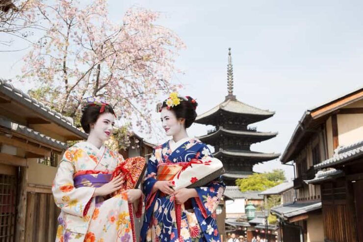 Kyoto : Maiko Makeover Stroll and Photo Shoot Experience - Good To Know