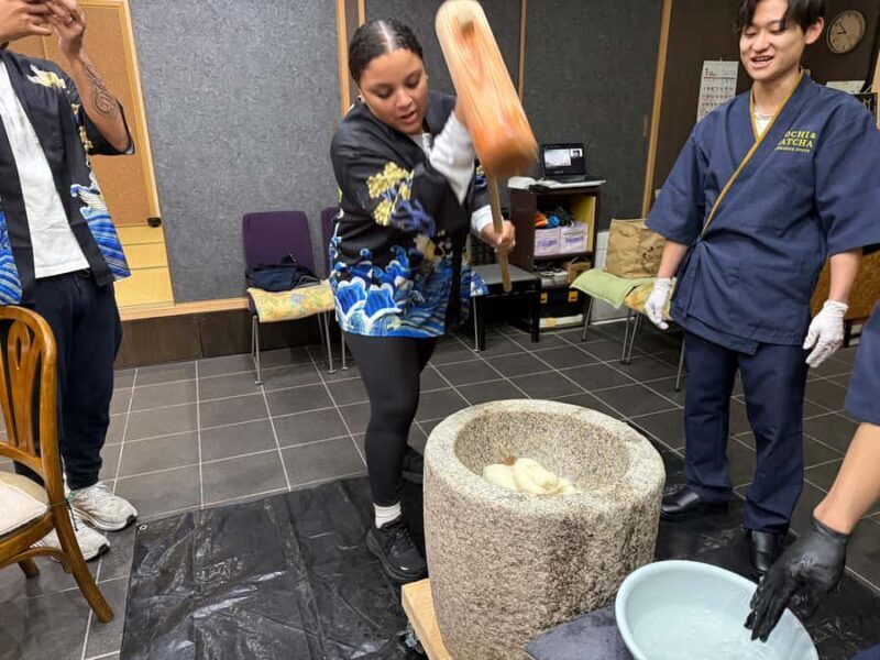 Kyoto : mochi pounding Experience& tea ceremony & Real Sword - A Closer Look: What to Expect from the Tour