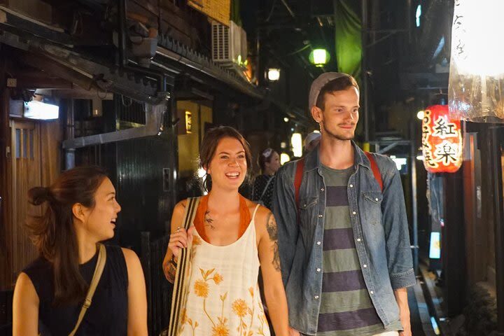 Kyoto Night Pub Crawl: Pontocho & Gion Hidden Alley Bars Tour - At a glance