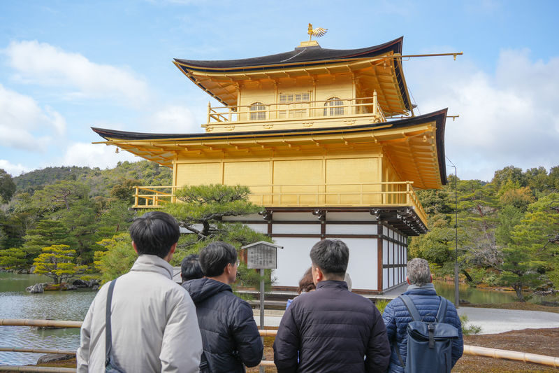 Kyoto: Nijo, Bamboo Grove, Golden Pavilion & Fushimi Inari Bus Tour - Fushimi Inari’s red gates and independent finish