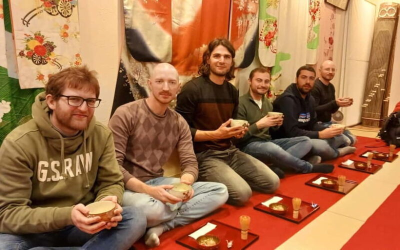 Kyoto: Nishiki Market Tea Ceremony with Koto Performance - A Close Look at the Experience