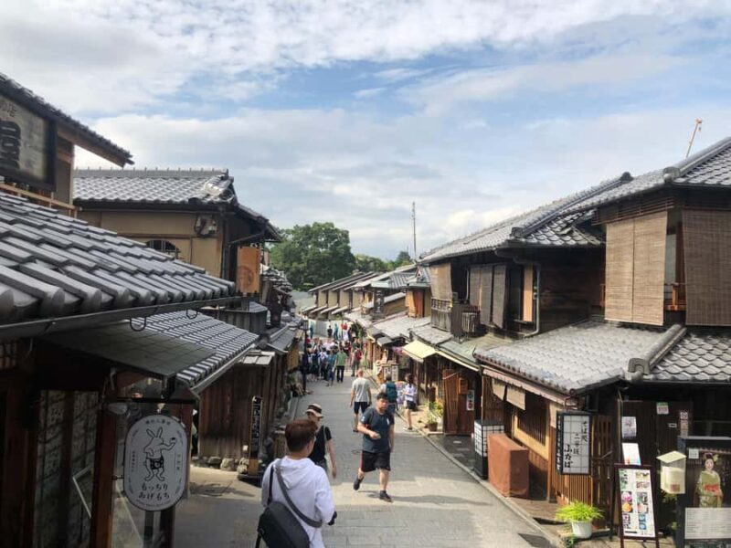 Kyoto: Private Cultural and Historical Tour in Spanish - Good To Know