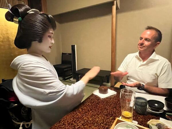 Kyoto: Private Dinner With Geisha - Tips for Guests