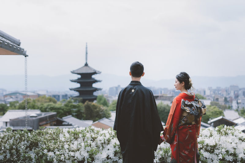 Kyoto: Private Kimono Photography Experience - Posing help makes the session approachable