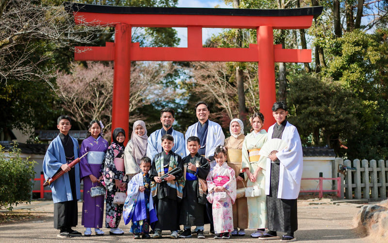 Kyoto | Professional Local Photographer Travel Photography Experience | Free Props Rental + Unlimited People + All Original Photos (Provided by JBS photo) - Is the starting price good value?