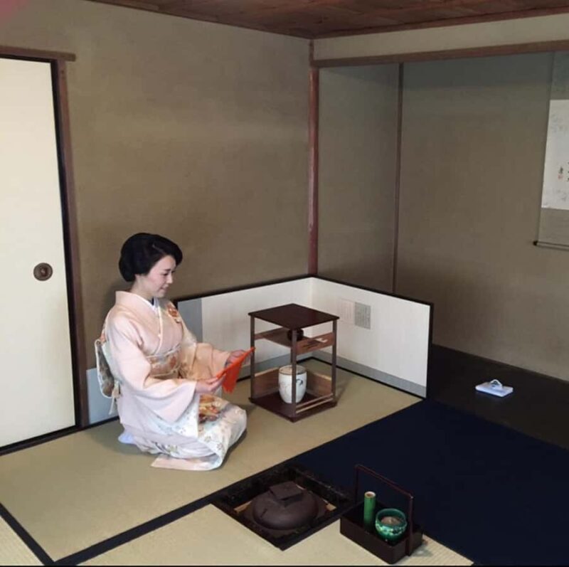 Kyoto: Quiet and Graceful Tea Ceremony - Meeting and Arrival