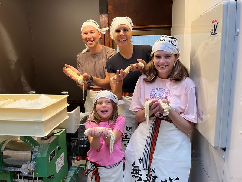 Kyoto Ramen Noodle Making - Making noodles, not just watching them