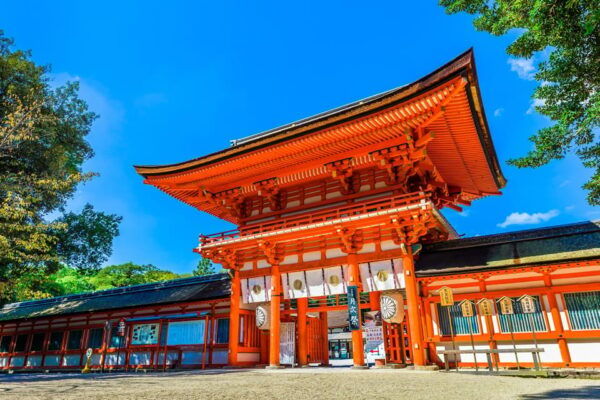 Kyoto: Shimogamo Shrine & Nishiki Market Bus Tour - What to Bring