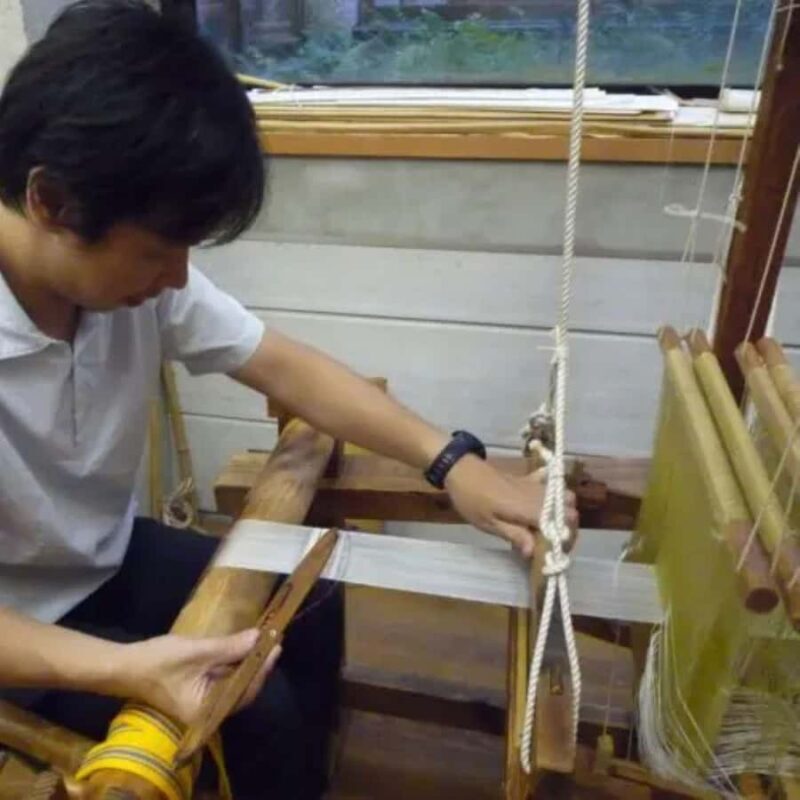Kyoto Silk Weaving Workshop: Create Fabric from Spool - Kyoto Silk Weaving Workshop: Create Fabric from Spool