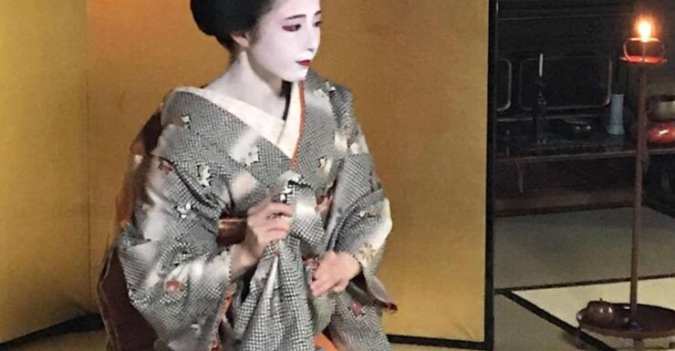 Kyoto Style Machiya: Maiko Happy Hour! - Experience Highlights