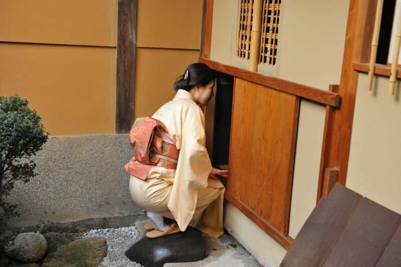 Kyoto: Tea Ceremony in a 100-Year-Old Fan Shop - Practical Details and Considerations