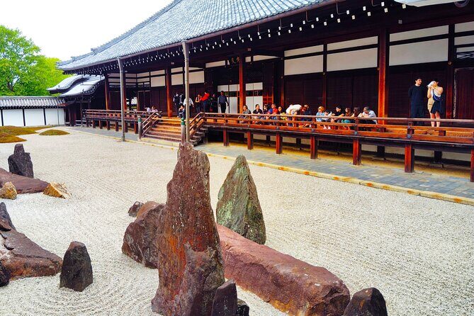 Kyoto: Tofuku-ji Temple and Komyo-in Guided Walking Tour - Why This Tour is a Must-Do