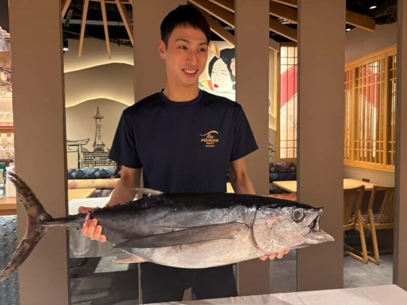 Kyoto: Tuna Cutting Show, Sushi-Making Class, and Drinks - The Experience: What to Expect from Start to Finish