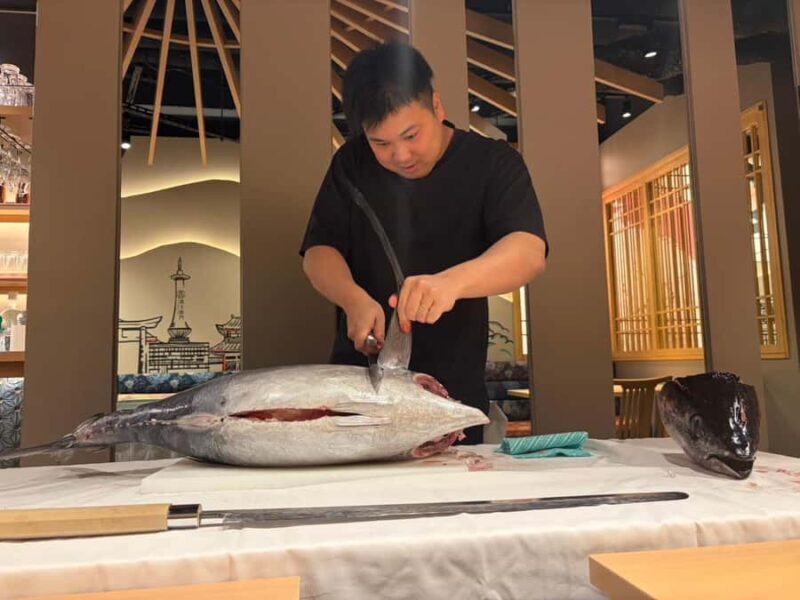 Kyoto: Tuna Cutting Show, Sushi-Making Class, and Drinks - Why This Tour Works for Different Travelers