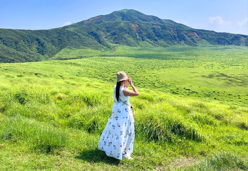 Kyushu Hiking Tour | Kamishikimi Kumanoimasu Shrine & Mount Aso Kusasenri & Kurokawa Onsen & Free Crater Shuttle Bus (Departing from Kumamoto/Fukuoka) - What the price includes, and what it doesn’t