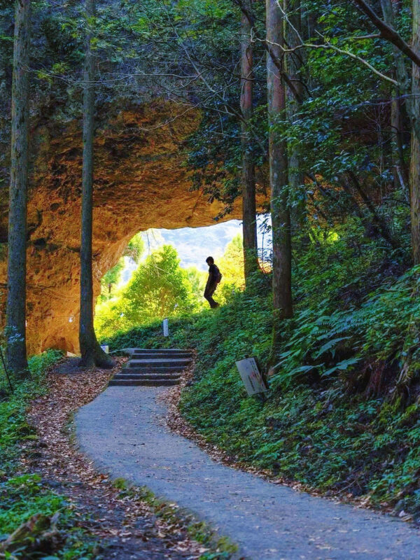 Kyushu Miyazaki Mythical Secret Realm: Takachiho Gorge (optional boating)-Amanoiwato Shrine-Kamishikimi Kumanoza Shrine (includes Japanese sweets & shuttle bus) - What to bring, and who should book