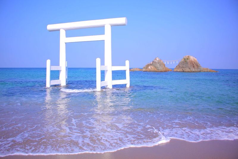 Kyushu Wharf Private Car Charter: Fukuoka/Nagasaki/Sasebo/Kumamoto Wharf Private Car Charter One-Day Tour | Customizable Itinerary - Fukuoka’s Couple Stones and Yanagawa