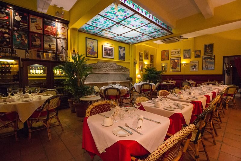 LAngelus French Restaurant in Chinatown - Timing your visit on Club Street