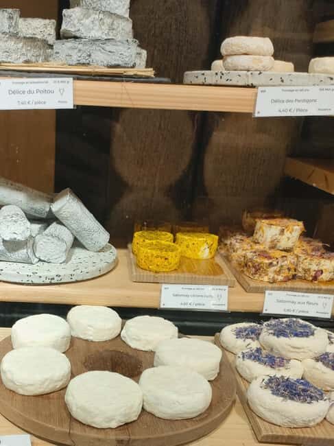 La Balade Gourmande - Explore Aix-en-Provence by night with Thomas - Exploring Aix-en-Provence by Night with La Balade Gourmande: A Food Lover’s Dream