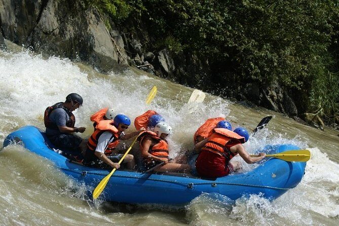 La Bocana Whitewater Rafting Experience: Medium Difficulty - FAQs