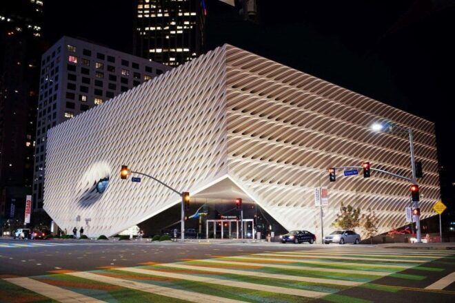 LA: Broad Museum & Downtown Walk In-App Audio Tour - Included Features