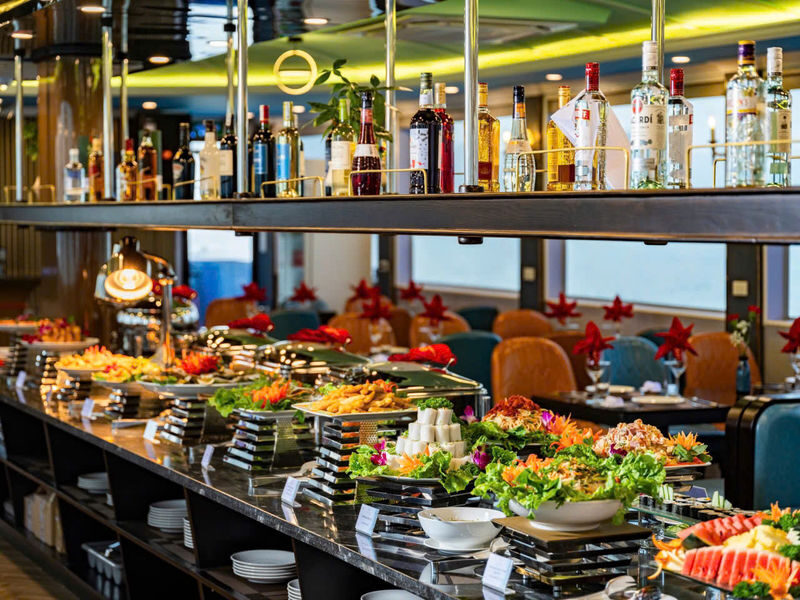 La Casta Luxury Day Cruise: Ha Long Bay with Sung Sot & Ti Top - Lunch on board, with a menu that can change