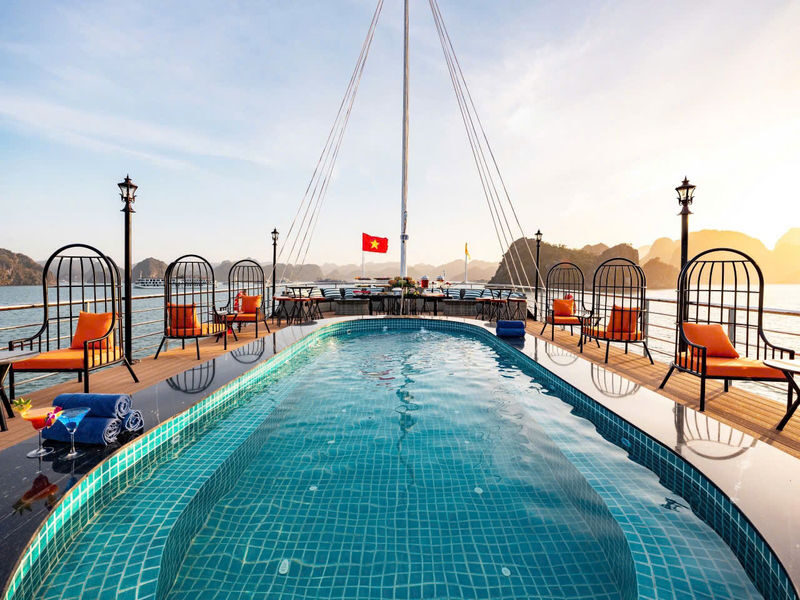 La Casta Luxury Day Cruise: Ha Long Bay with Sung Sot & Ti Top - Price, service, and the small print
