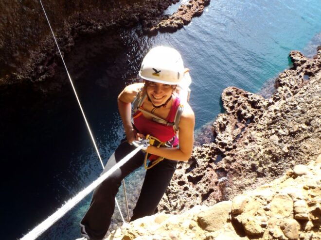 La Ciotat: Half-Day Trou Souffleur Canyoning Adventure - Group Size and Instructor
