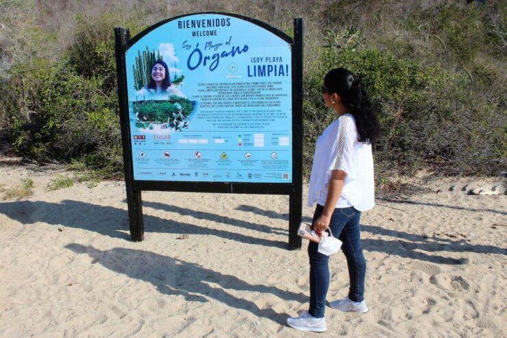 La Crucecita: Hiking and Snorkeling/ Drinks and Fruits - Highlights