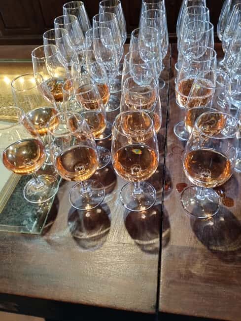 La Geria: a walk among volcanoes and vineyards - An authentic journey through Lanzarote’s volcanic vineyards