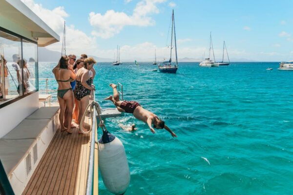La Graciosa: Island Cruise With Lunch and Water Activities - Customer Reviews and Review Summary