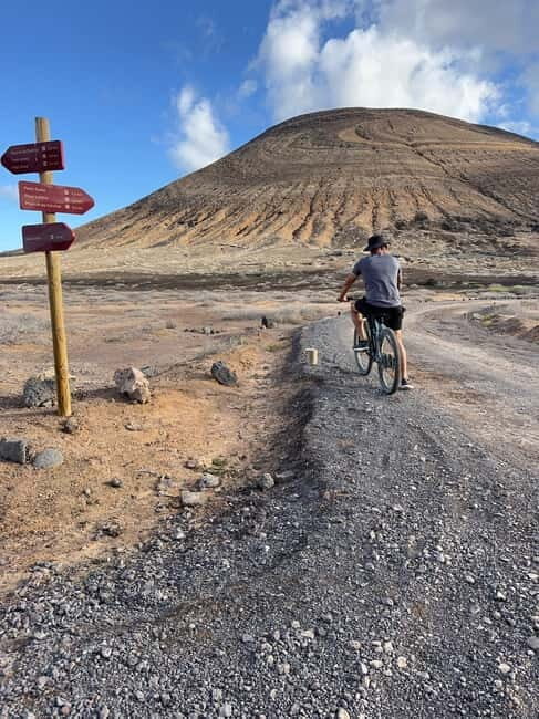 La Graciosa: Rent your ELECTRIC BIKE and explore the island at your own pace. - What’s Included and Practical Tips