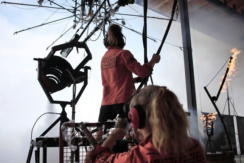 La Halle de la Machine Admission in Toulouse - Why the live demonstrations matter
