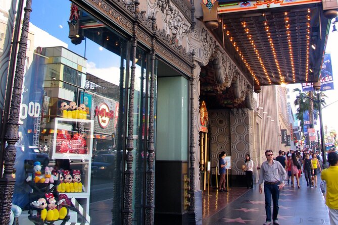 LA in a Day Tour: Hollywood, DTLA & Santa Monica - Enjoying Santa Monica