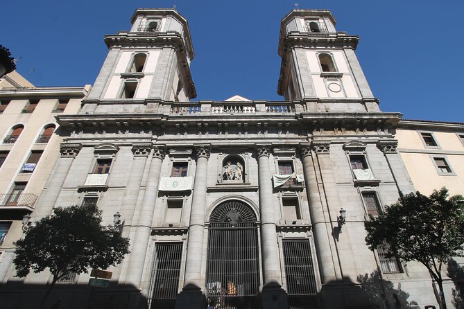 La Latina to Madrid Guided Tour With Breakfast - Knowledgeable Tour Guide