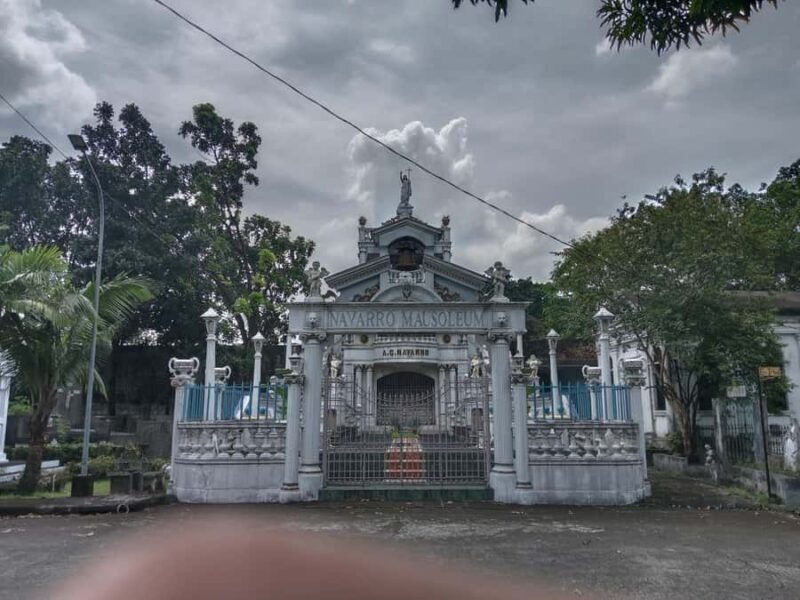 La Loma Catholic Cemetery Walking Tour - Who Is This Tour Best For?