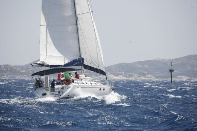 La Maddalena: Full-Day Sailing Trip - Optional Corsican Islands Itinerary