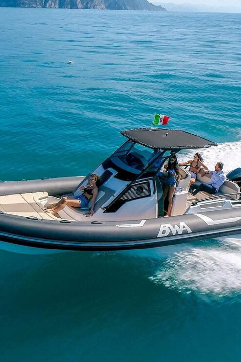 La Maddalena: Island Tour With Aperitif and Brunch on Board - Boat Features and Safety