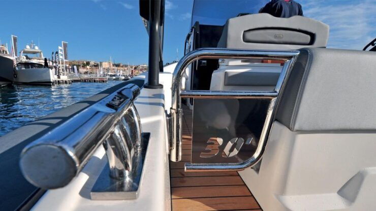 La Maddalena: Island Tour With Aperitif and Brunch on Board - Instructor and Itinerary